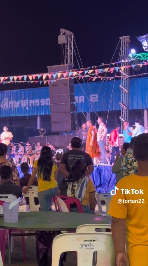 เจ้าอาวาสจัดการวัยรุ่นตีกัน 