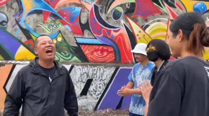 กราฟิตี้กำแพงวัดร่องขุ่น