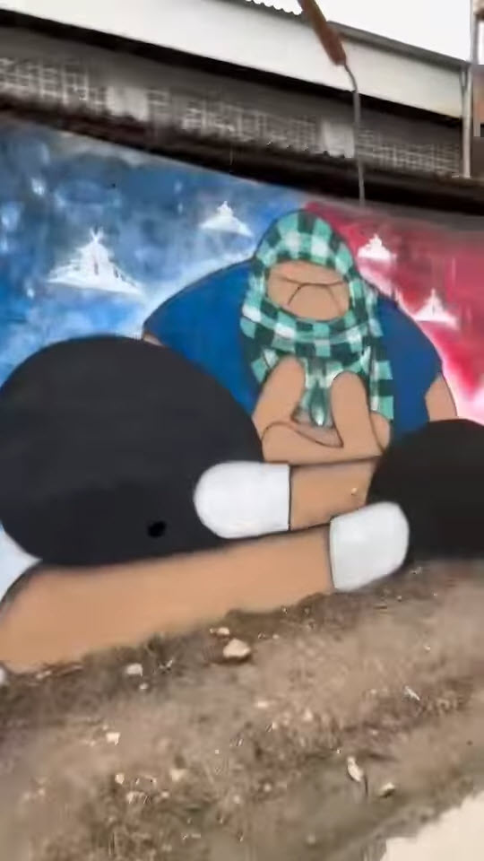 กราฟิตี้กำแพงวัดร่องขุ่น