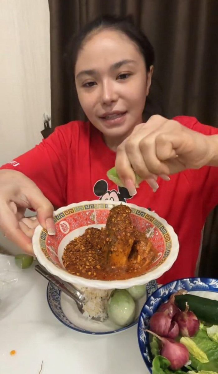 พี่ฟ้ากินปลากระป๋อง 