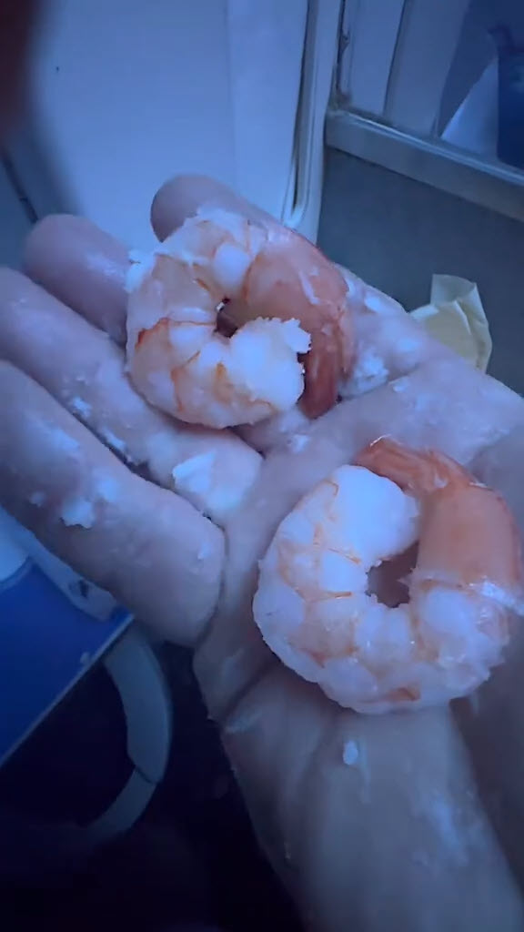  กุ้งกระเทียมลอยฟ้า