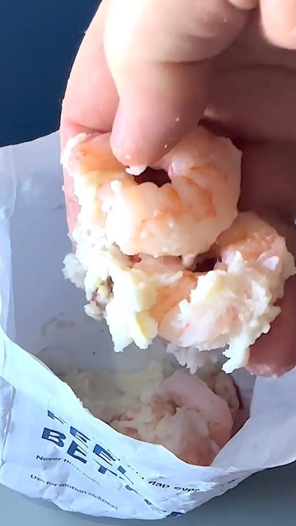  กุ้งกระเทียมลอยฟ้า