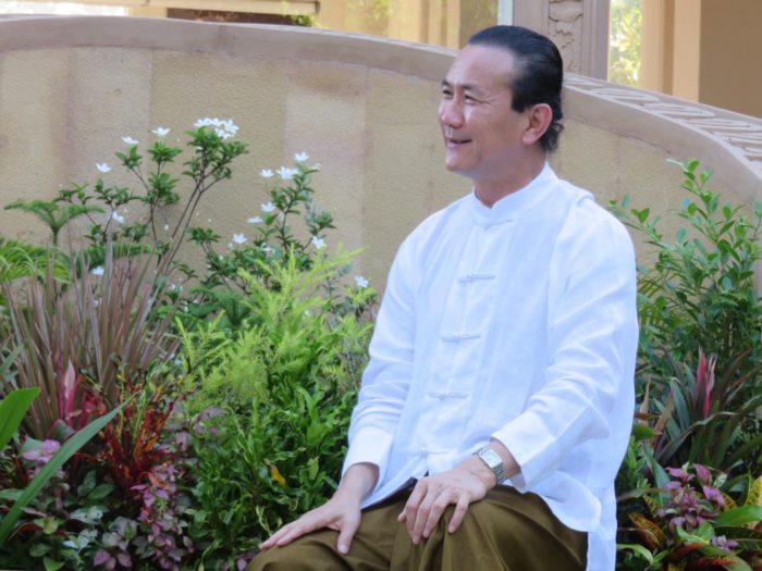 วิกรม กรมดิษฐ์ 