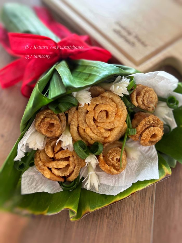 หมูกรอบ