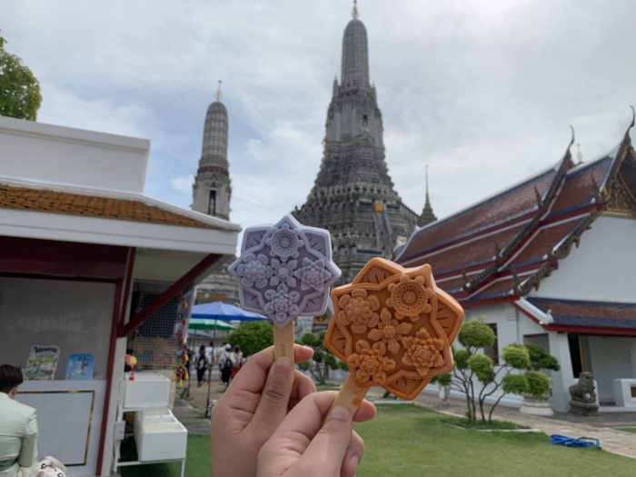 ไอศกรีม 3 มิติ ลายกระเบื้องพระปรางค์วัดอรุณฯ