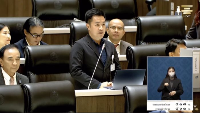 กราดยิงโคราช