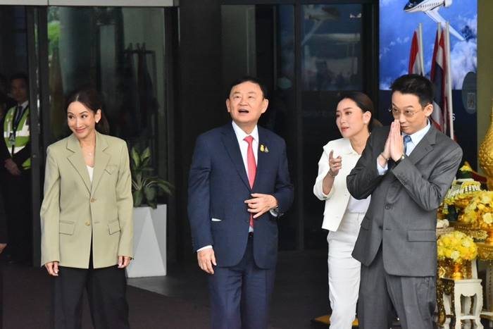 ทักษิณ ชินวัตร เข้าโรงพยาบาล