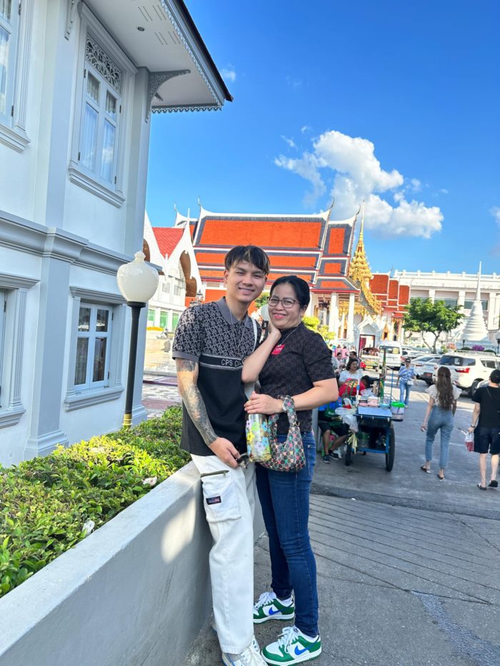 น้องเวฟ คู่รักต่างวัย