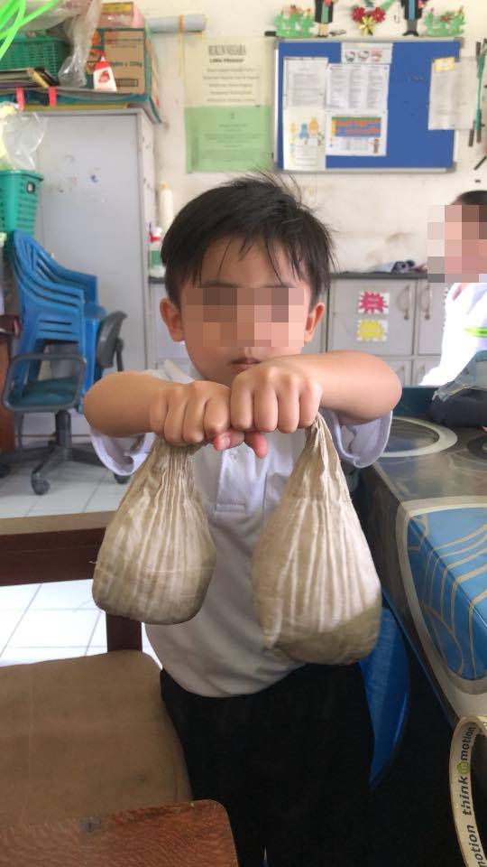 ใครว่าเหม็น แต่ผมรักม๊ากมาก 