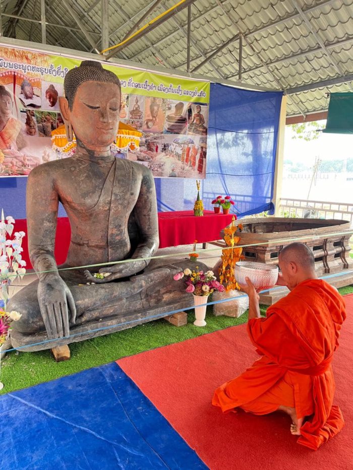 พระพุทธรูปแม่น้ำโขง 