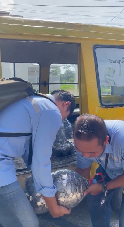 เก็บเหรียญใส่ขวด 3 ปี  