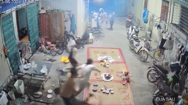  ลูกไฟพุ่งเป็นจรวดใส่ลูก 