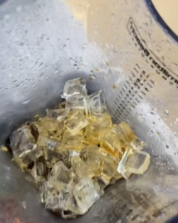 พนักงาน เซเว่น อีเลฟเว่น