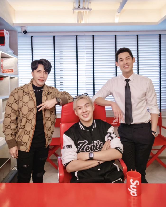   พอล วรัตน์พล วรัทย์วรกุล The iCON  