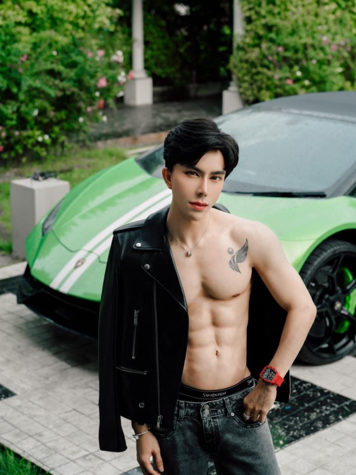   พอล วรัตน์พล วรัทย์วรกุล The iCON  