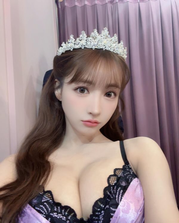 ยูอะ มิคามิ อดีตสาว AV ตัวท็อป 