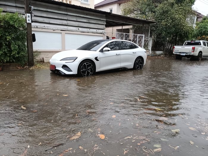 รถยนต์ไฟฟ้าแบตพัง