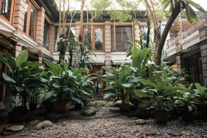 ขายคฤหาสน์พันล้าน 