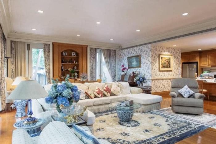 ขายคฤหาสน์พันล้าน 