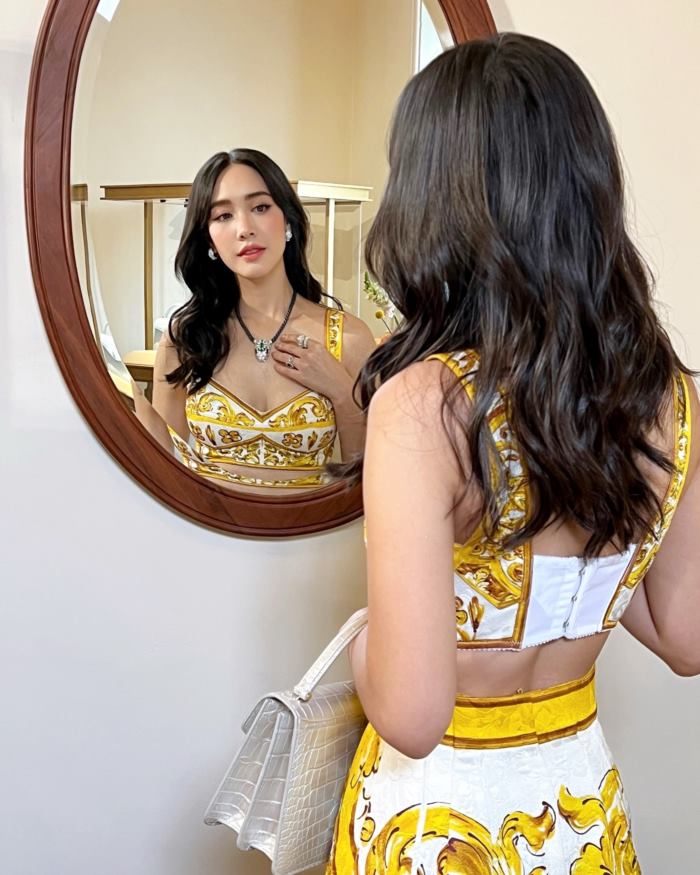  มิน พีชญา