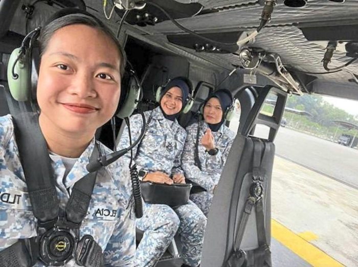 ภาพสุดท้าย 3 ทหารหญิง