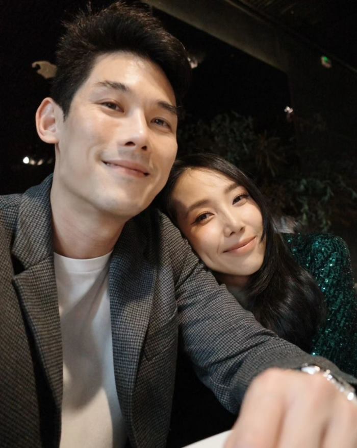 พลอย ภรรยากันต์