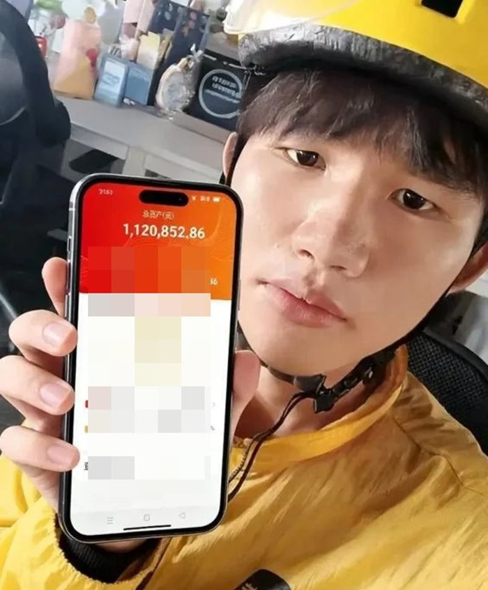 ไรเดอร์หนุ่มจีนวัย 25 ส่งอาหารจนปลดหนี้หลักแสน