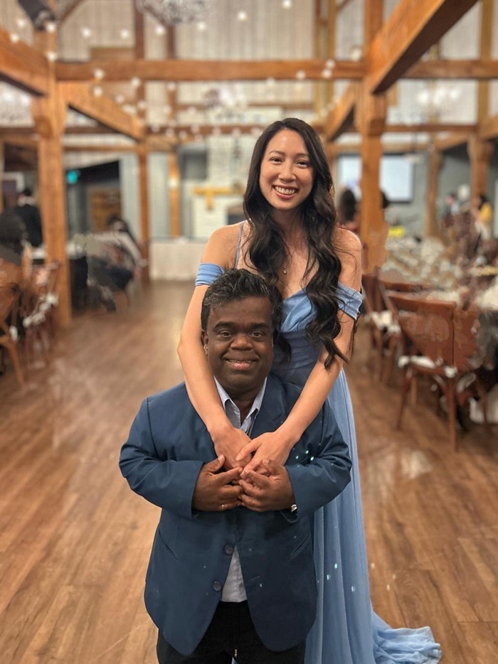 สาวสวยวิวาห์หนุ่มแคระ