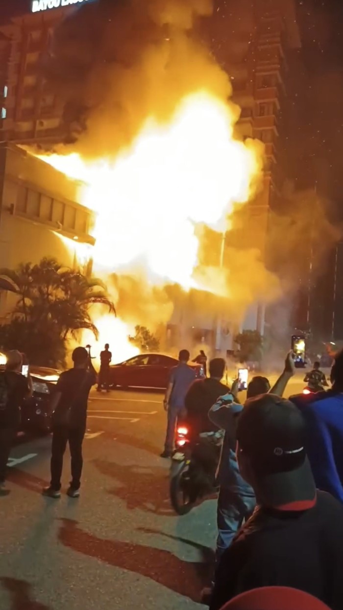  ไฟไหม้งานเลี้ยงคริสต์มาส