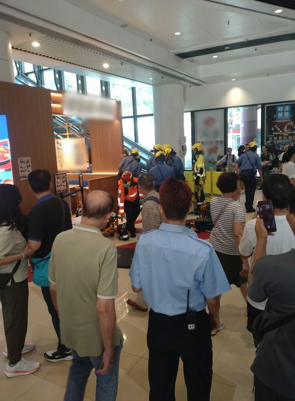 คนติดบันไดเลื่อน