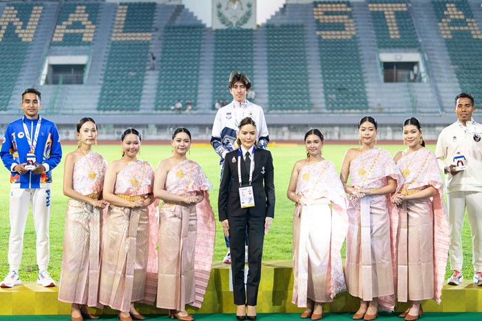 ท่านผู้หญิงอรอนงค์ ปิยนาฏวชิรพัทธ์