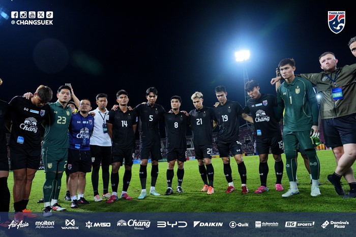 คอมเมนต์ เป็นเอกฉันท์ 