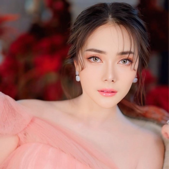 สาวลาวเปิดบริจาคช่วย น้ำท่วมหาดใหญ่