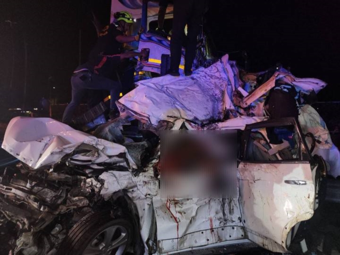 รถชน 8 ศพ