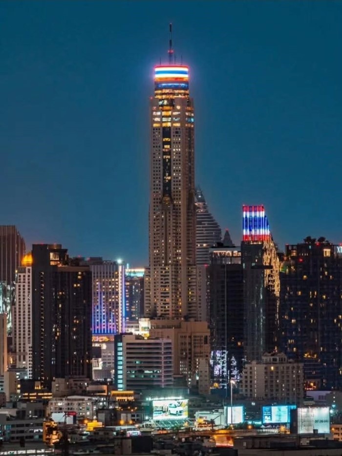 เบียร์ ใบหยก นำทีมรักชาติกลางตึกใบหยก