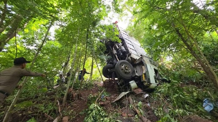 รถตกเหว