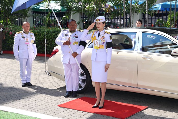 พลตรีหญิง คุณหญิงปภัสสร วัชรหทัยพัทธ์ เป็นผู้แทนพระองค์ มอบปริญญาบัตร ม.ศรีปทุม 