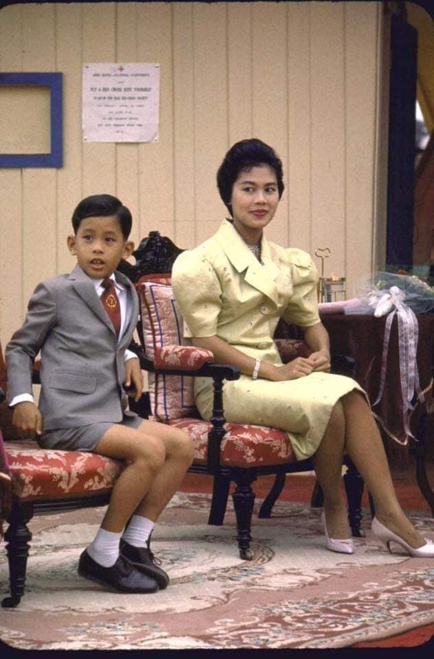 ย้อนช่วงเวลาแห่งความผูกพัน กับบทพระราชนิพนธ์ ในหลวง ร.10 ถึง สมเด็จพระพันปีหลวง