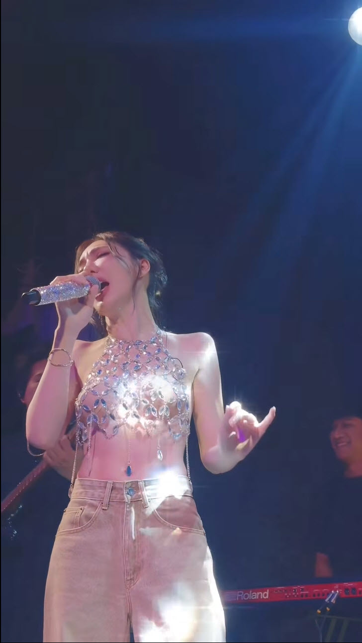 เบนซ์ พริกไทย ชุดซีทรูสร้างเรื่อง 