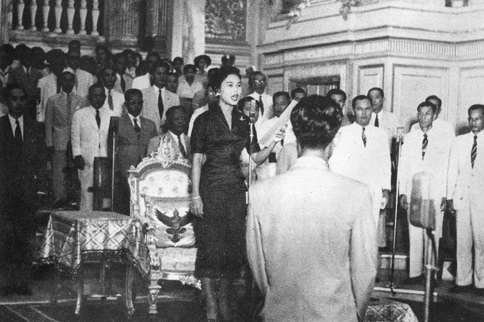 พระราชประวัติ สมเด็จพระนางเจ้าสิริกิติ์ พระบรมราชินีนาถ พระบรมราชชนนีพันปีหลวง 