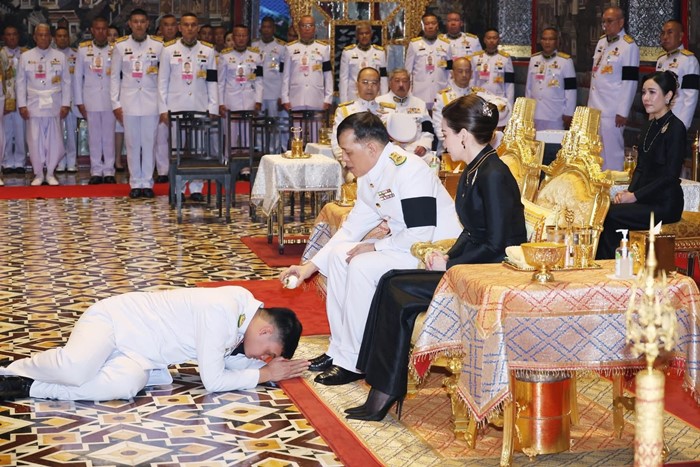 ในหลวง พระราชทานน้ำพระมหาสังข์เพชรน้อยเจ้าคุณพระสินีนาถ พิลาสกัลยาณี 
