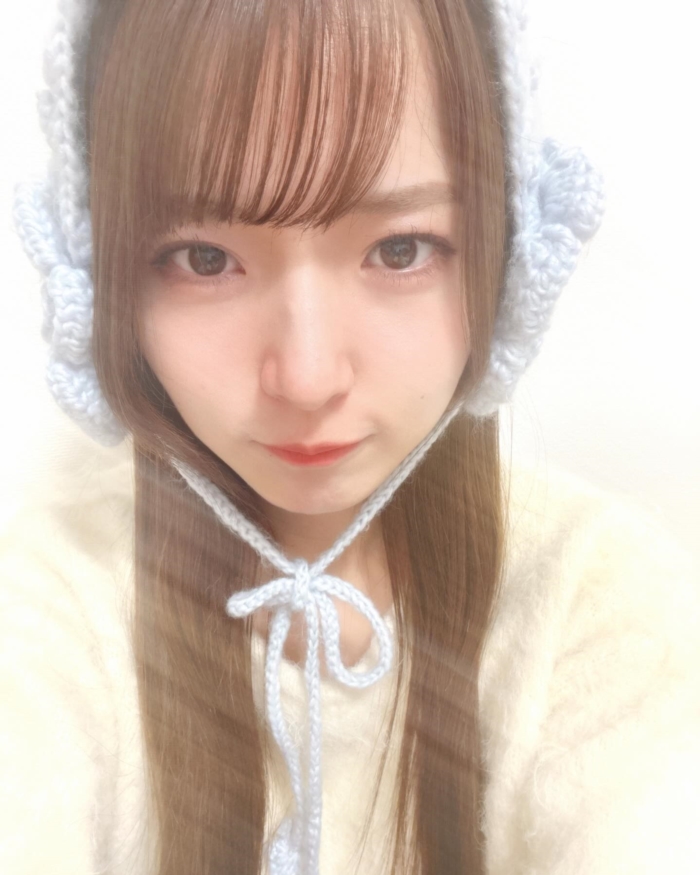            นักร้องสาวไม่ทิ้งฝัน ขึ้นเครื่องบินไปเรียนทุกวัน 4 ปี   