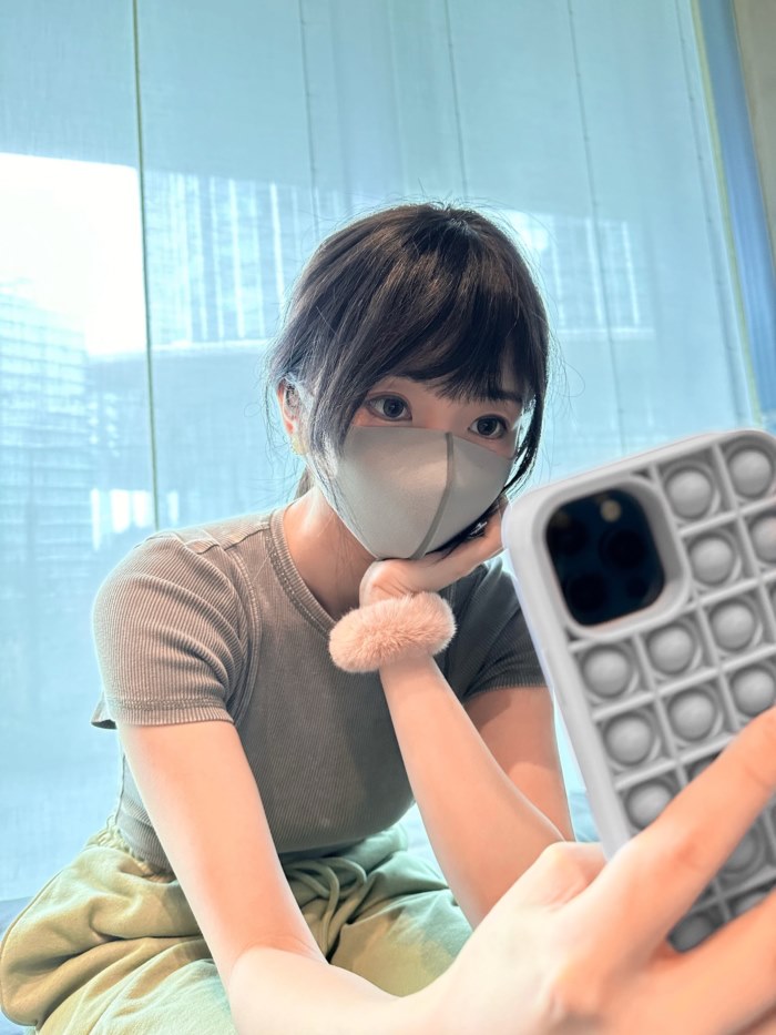 สาวใส่แมสก์เข้าวงการสยิว