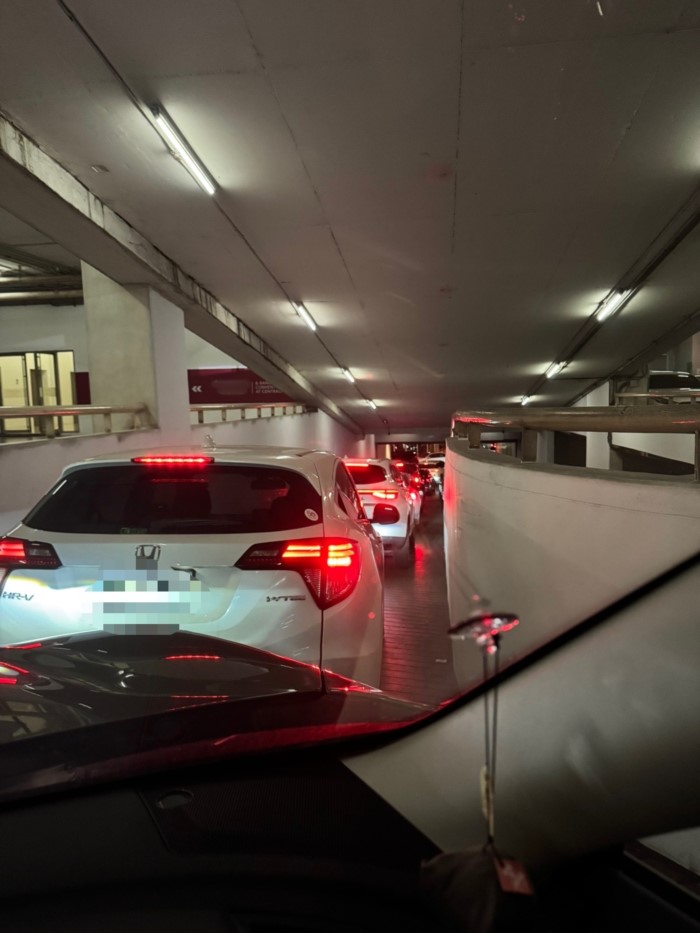 จอดรถในห้าง