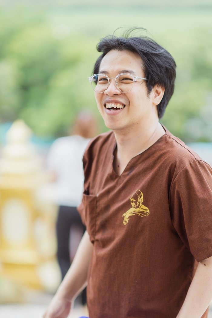 หมอบี ทูตสื่อวิญญาณ