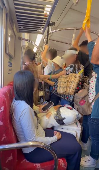 ศึกหญิงชรากับคนท้อง ไม่ยอมลุกให้นั่ง