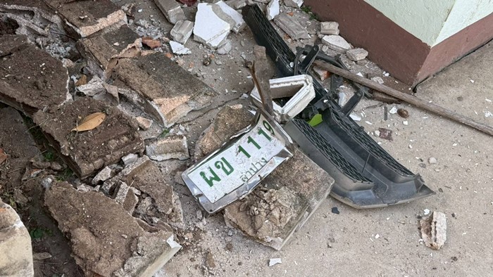 กระบะพุ่งชนห้องเรียนอนุบาลลำปาง