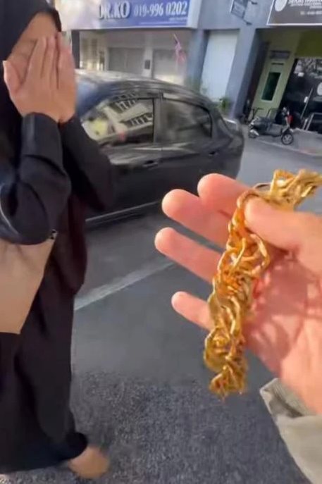 ทองหาย ได้คืนเหลือจะเชื่อ 