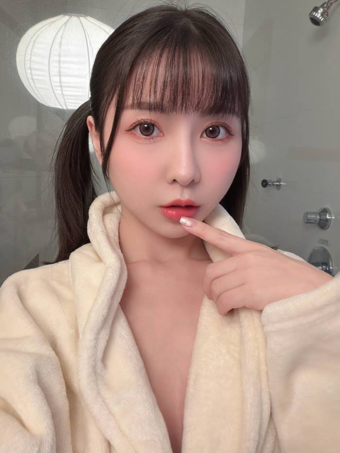 ดารา av