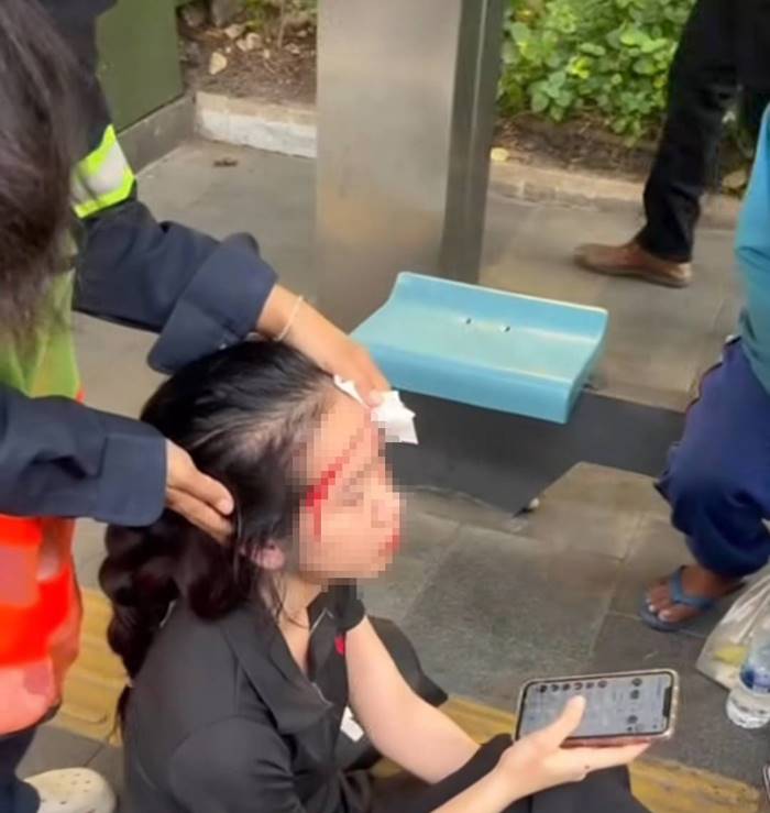 สาวถูกตีหัวแตก ที่ป้ายรถเมล์หน้าห้างดัง